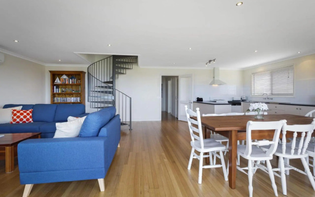 Sea Sunrise Ocean Views and Walk To Beach