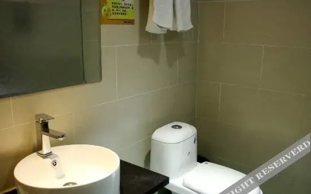 Super 8 (Jinzhou South Bridge)