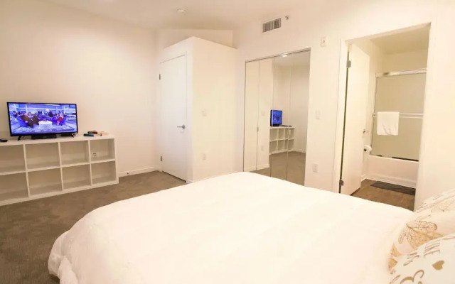Waterfront Suites At Marina Del Rey