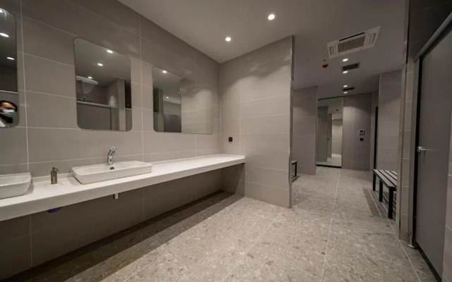 Classy, quality furnished residence-7/24 security ( Benesta 10 )