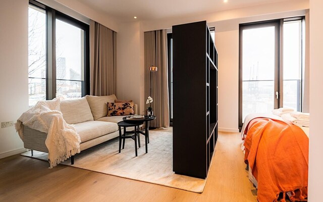 Sensational Studio Apartment in London s Vibrant Canary Wharf