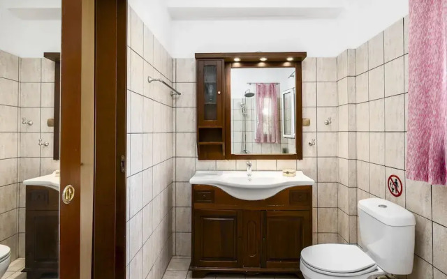 Villa Nina with Private Plunge Pool by Konnect, 5 km to Corfu Town