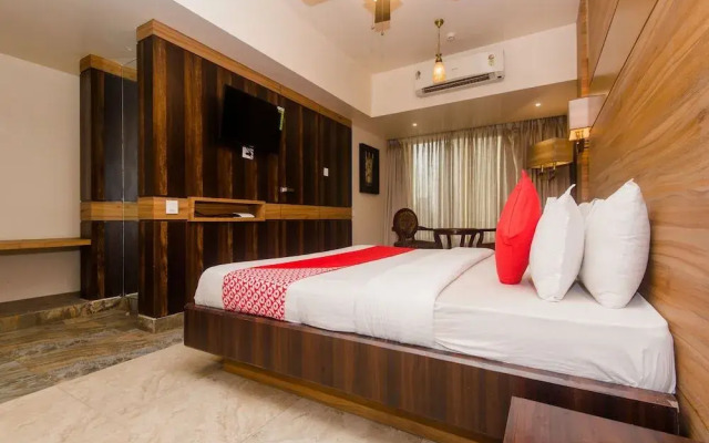 OYO 14699 Hotel Nakshatra Regency