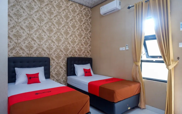 RedDoorz Syariah near Stasiun Gumilir Cilacap