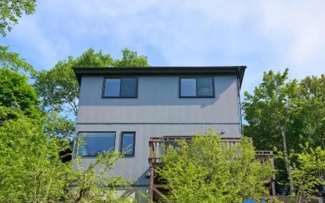 Adult villa with sauna, BBQ & fire pit, Mt. Fuji & lake view — COCO VILLA YAMANAKAKO – Outside – Yamanakako