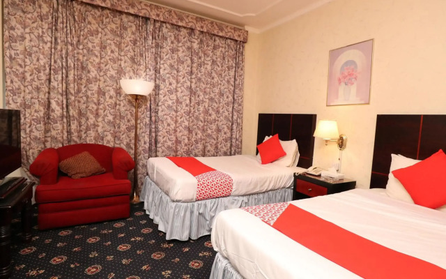 OYO 112 Semiramis Hotel