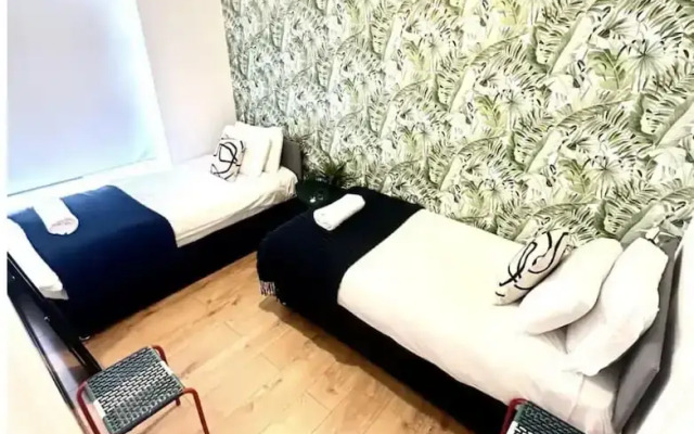 Deluxe Beach House Brighton