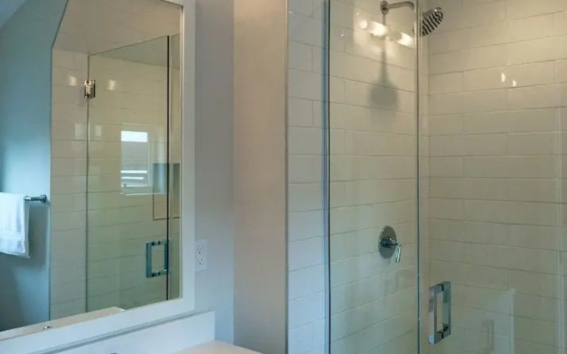 Capitol Hill - Four Bedroom TownHouse