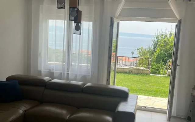 Modern Apartment With Beautiful see View