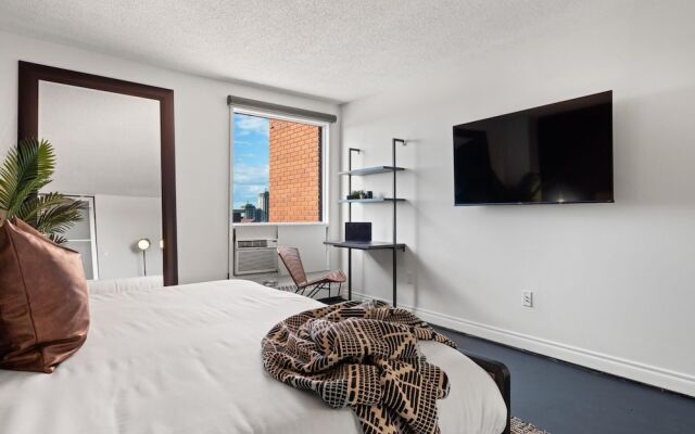 The Lost No Service Fees Penthouse Hot Tub