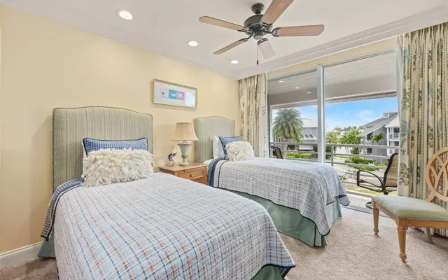1640 Lands End 3 Bedroom Condo