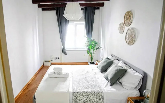 Historical 1400 Ft2 Apartment At Temple Of Apollo