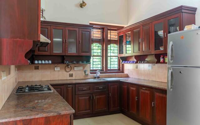 Crystal Homestay by Vista Rooms