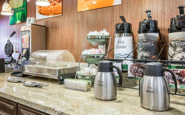 Quality Inn & Suites Woodland - Sacramento Airport