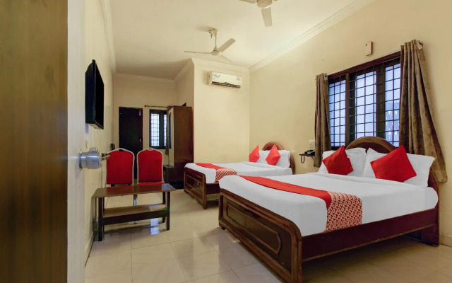 OYO 43619 Sahasra Residency