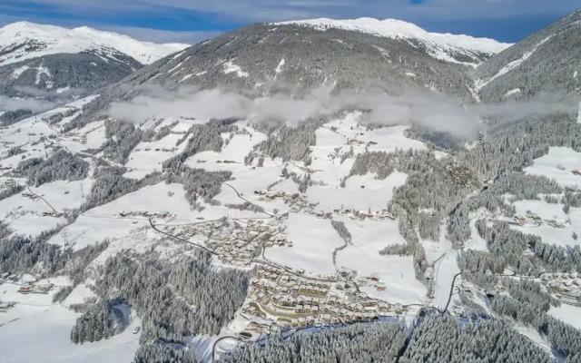 Splendid Chalet in Neukirchen near Wildkogel Ski Arena