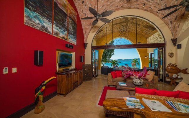 Villa Bougainvillea - Playa Flamingo - 3 Bedroom