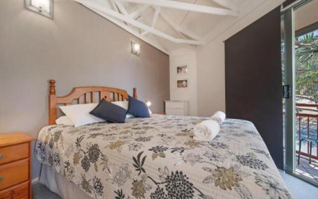 16 Pt Lookout Beach Resort