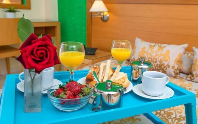 Hotel Avra