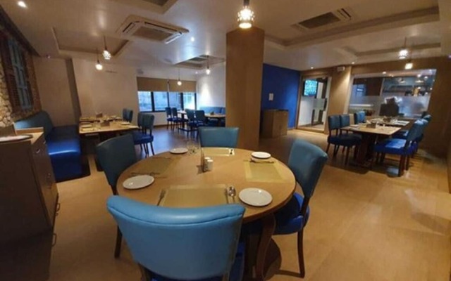 Hotel Gulmohar Grand