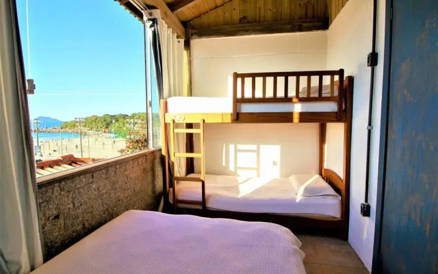Sea Wolf Surf Club - Hostel