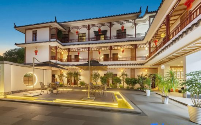 Monian Inn