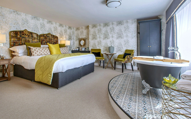 The Maids Head Hotel