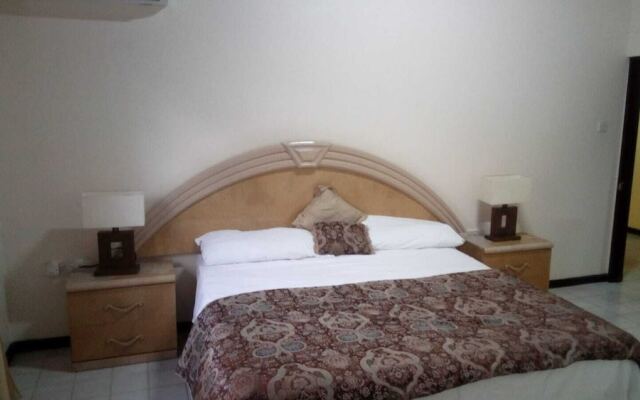 Caye Manje Holiday Lodge