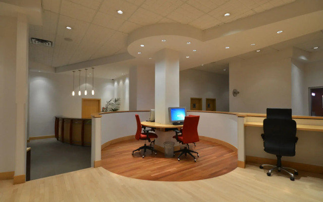 iHOTEL & Conference Center Red Deer