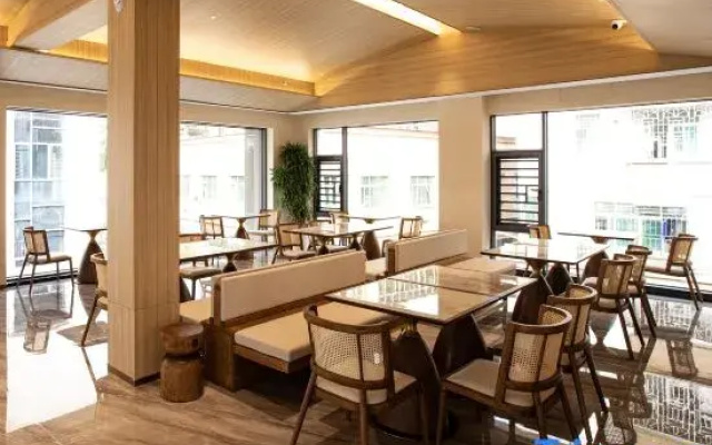 Yunqi Academy  B&B (Wutong Mountain Store)