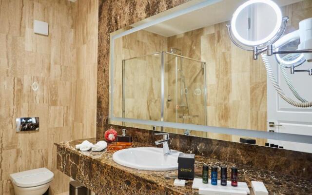 Lebada Luxury Resort & Spa