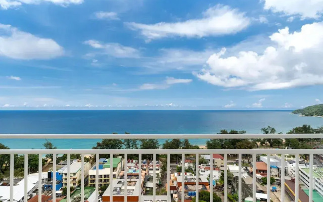Sea View Chic Design 2BR Karon Condo 16C