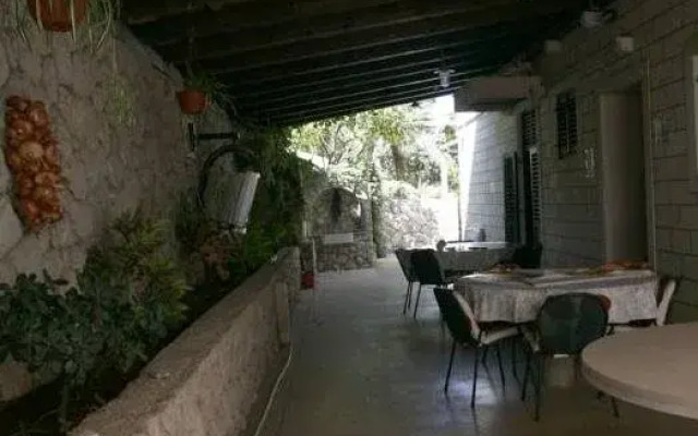 Villa Mir