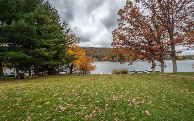 Water's Edge by Taylor Made Deep Creek