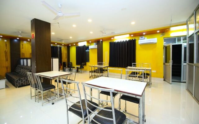 OYO 12498 Hotel Sea Rock