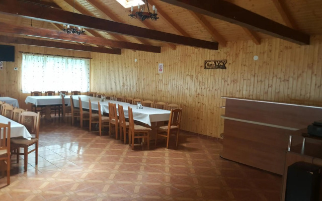 Pensiunea Dealul Frumos