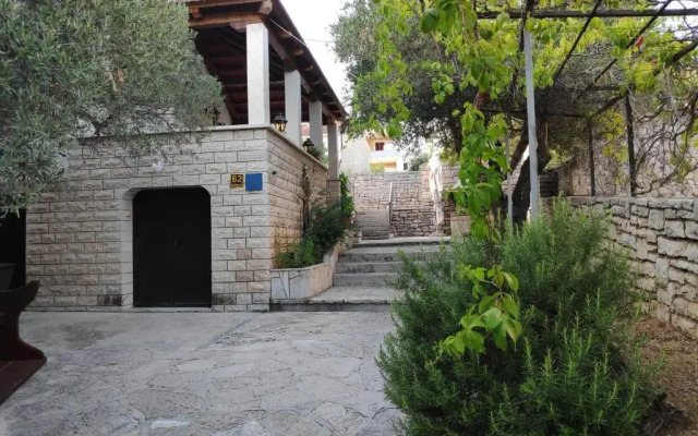Apartments Vrsalovic
