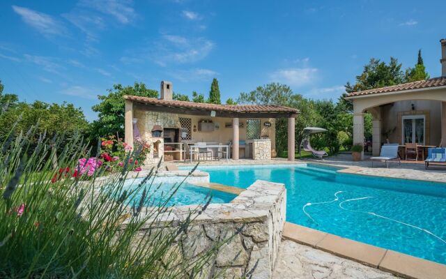 Villa Provencale aux portes d Aix