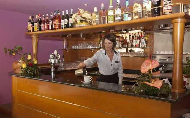 Hotel Dore