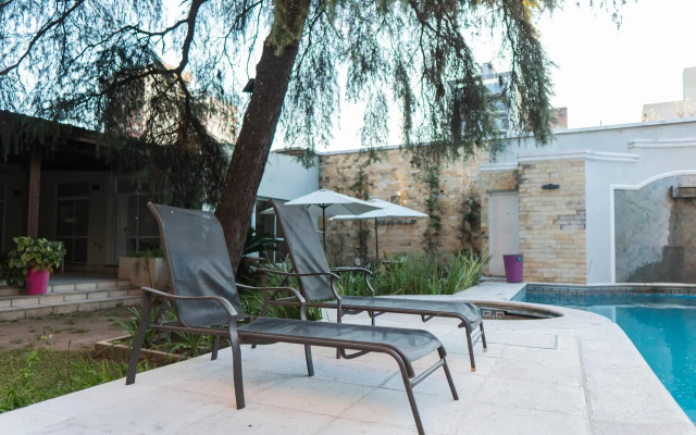 Hotel Embajador