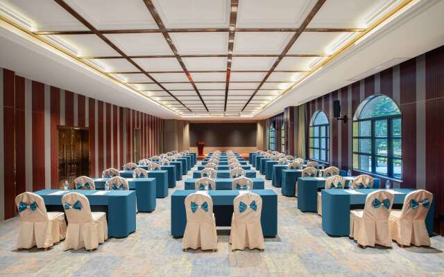 Ramada By Wyndham Shaoguan Danxia Mountain