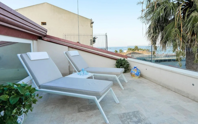 Marina Homes Suite in Syracuse