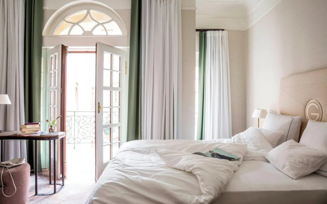 Classic Double room (full double bed) (king size bed)