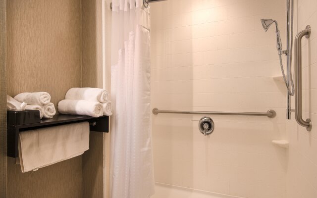 Holiday Inn Express & Suites Norwood-Boston Area, an IHG Hotel