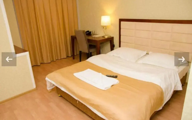 Hotel Inju on Baraeva 9