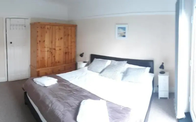 Marine Lake apartment