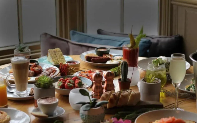 The Knife and Cleaver