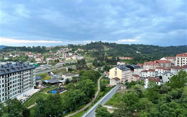 Premium apartment in A Valenzá near the centre