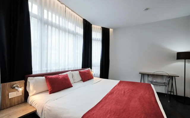 Lux Santiago Hotel