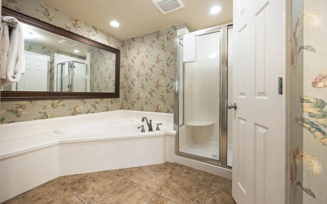 Phoenix Ix 903 2 Bedroom Condo